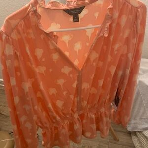Simple Vera wang. Coral and White Blouse